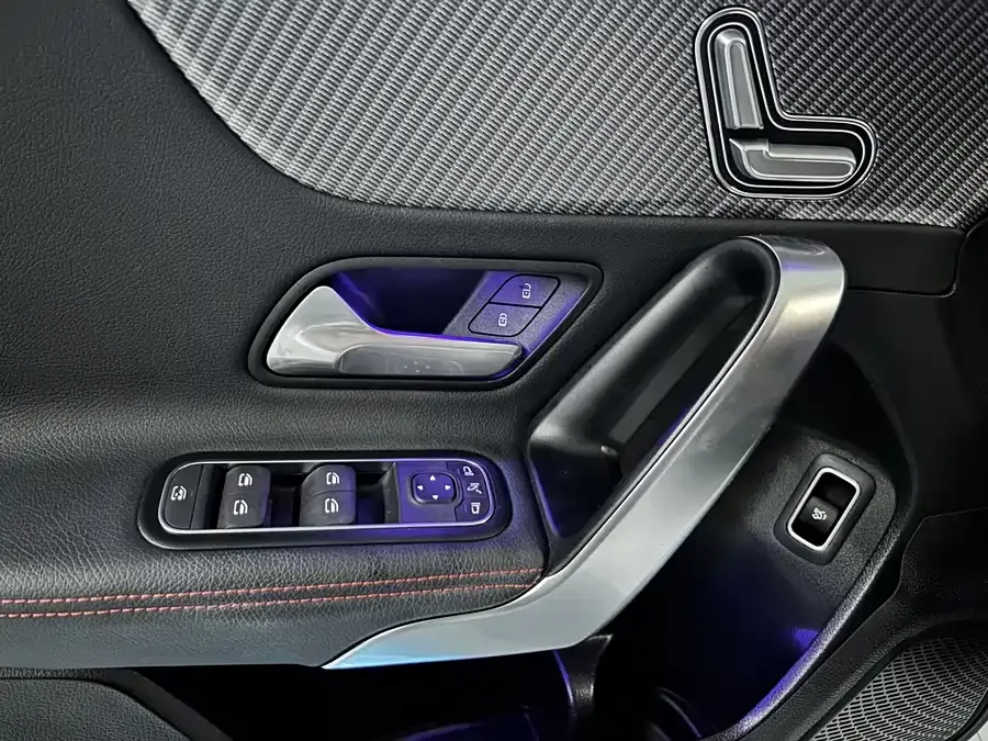 Mercedes-Benz Class A Mercedes-Benz A-Class 2023 A 200 L Fashion Edition 2024 — миниатюра 5