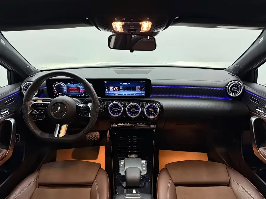 Mercedes-Benz Class A Mercedes-Benz A-Class 2024 A 200 L Fashion Edition 2024 — миниатюра 2