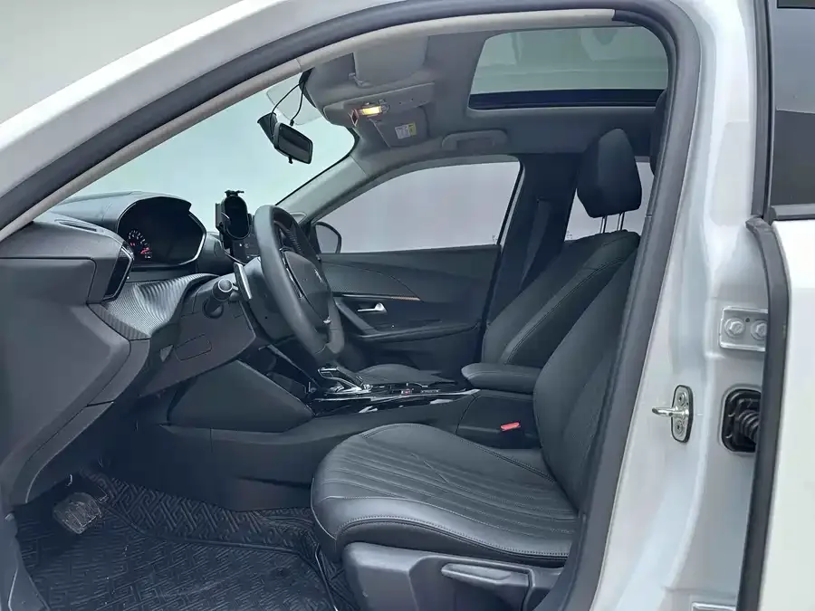 Peugeot 2008 Peugeot 2008 2022 230THP THE ONE 2023 — миниатюра 4