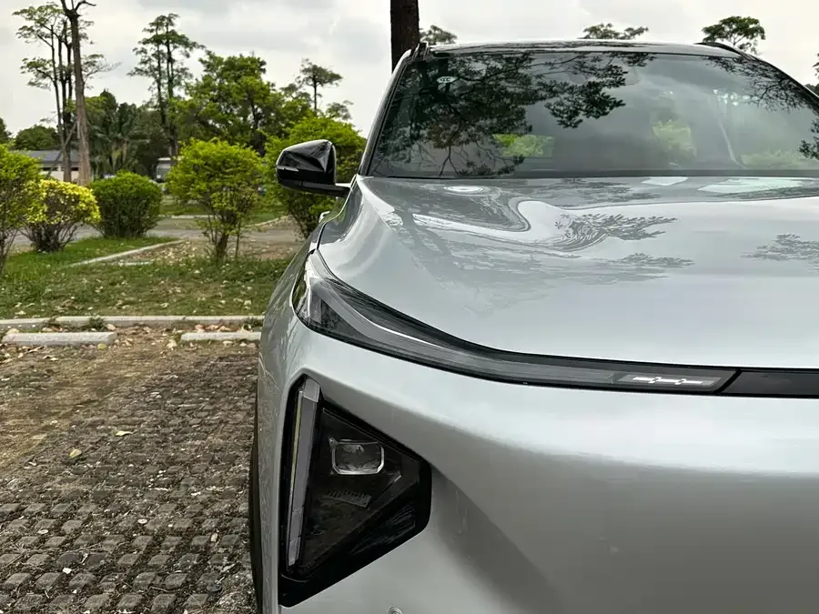 Geely Galaxy L7 Galaxy L7 2025 EM-i 115km Exploration+ Edition 2025 — миниатюра 2
