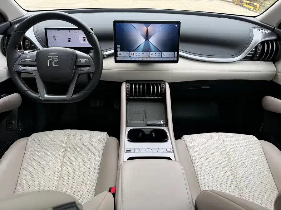 BYD Yuan PLUS Yuan PLUS 2025 Smart Driving Edition 510KM Beyond Edition 2025 — миниатюра 2