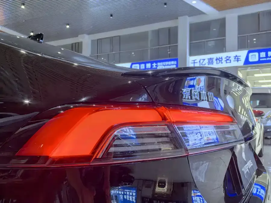 Honda Inspire 2023 Insignia 260TURBO Elegant Edition 2023 — миниатюра 2