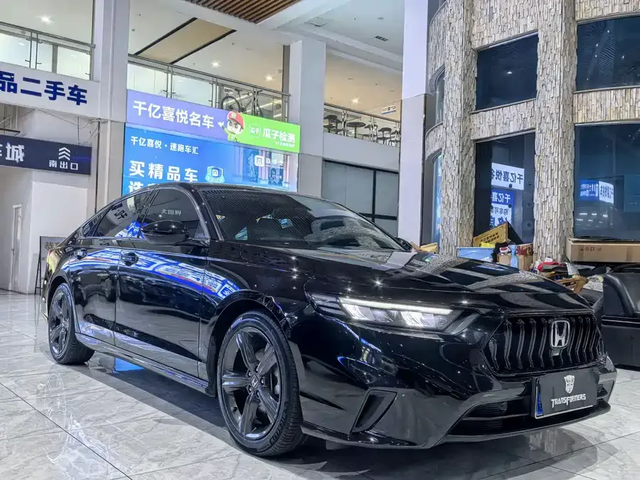 Honda Inspire 2023 Insignia 260TURBO Elegant Edition 2023 — миниатюра 3