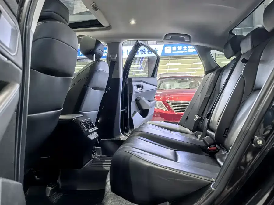 Honda Inspire 2023 Insignia 260TURBO Elegant Edition 2023 — миниатюра 5