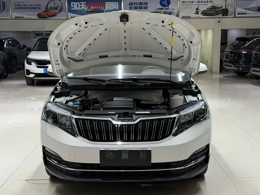 Skoda Kamiq Komic 2022 1.5L automatic comfort version 2022 — миниатюра 4