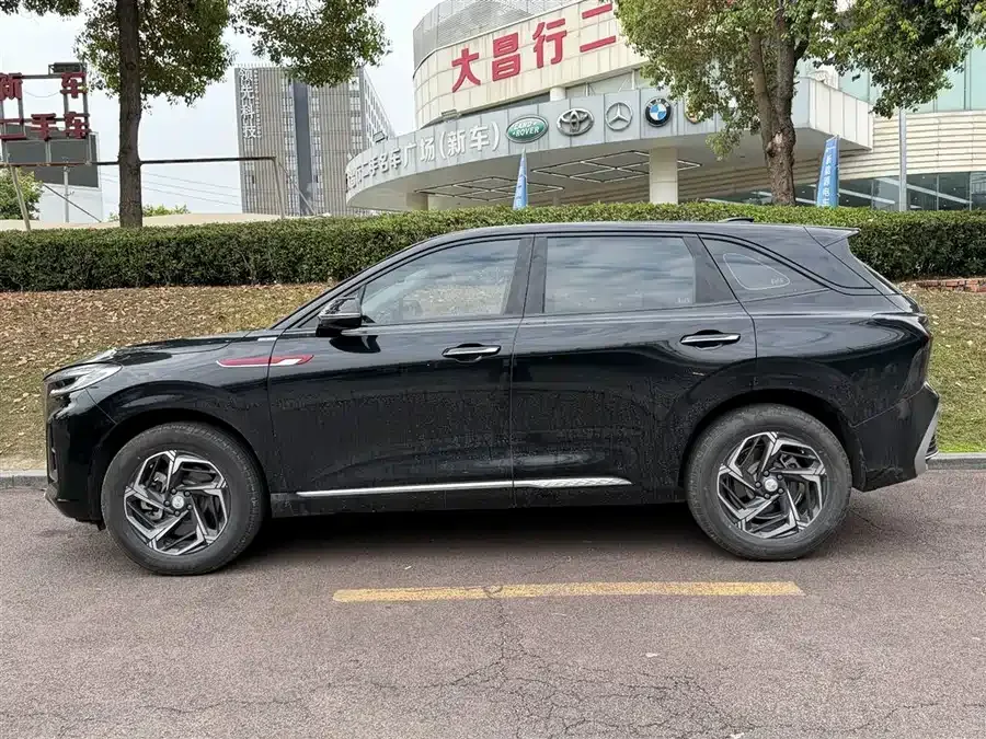 Hongqi HS3 Hongqi HS3 2025 1.5T Zhiwei Edition 2025 — миниатюра 3