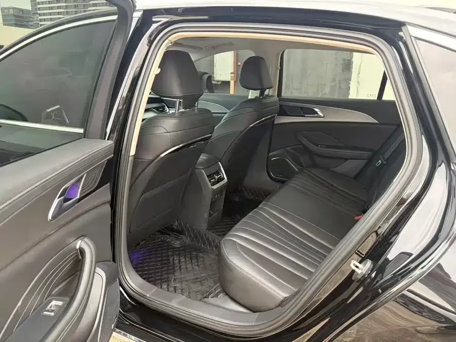Hongqi H5 Hongqi H5 2023 1.5T DCT Zhilian Qiyun Edition 2022 — миниатюра 2