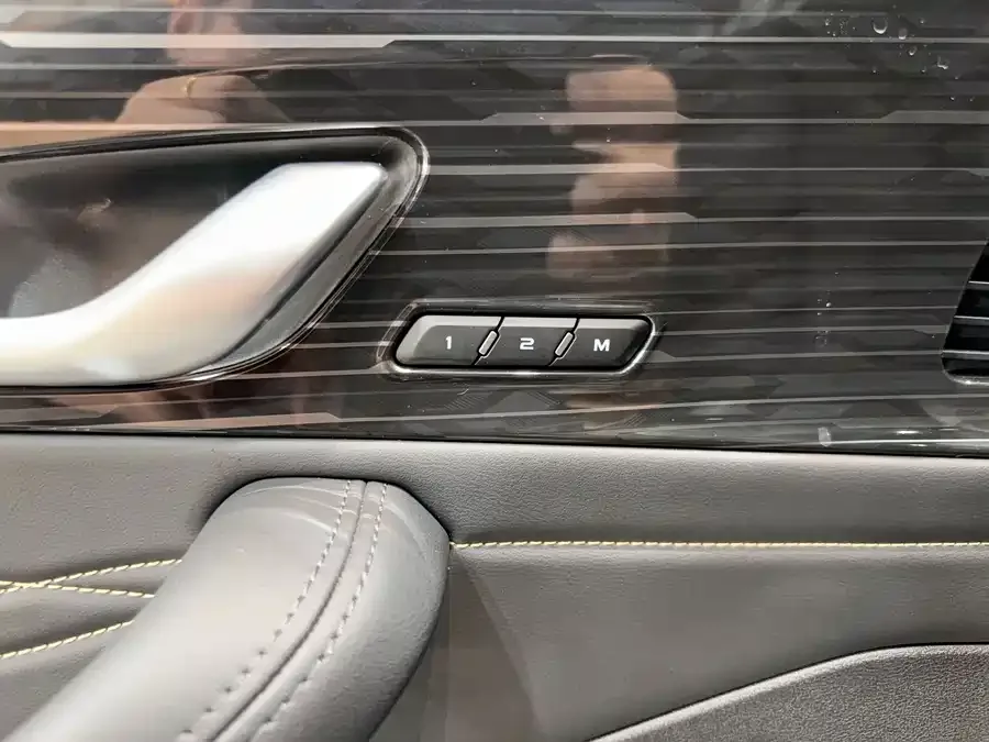 Geely Monjaro Xingyue L 2024 2.0TD DCT EVO 2WD Changfeng Edition 2025 — миниатюра 5