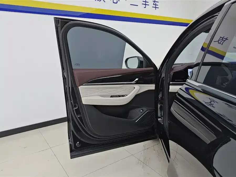 Geely Monjaro Xingyue L 2021 2.0TD DCT EVO 2WD Premium Edition 2022 — миниатюра 4