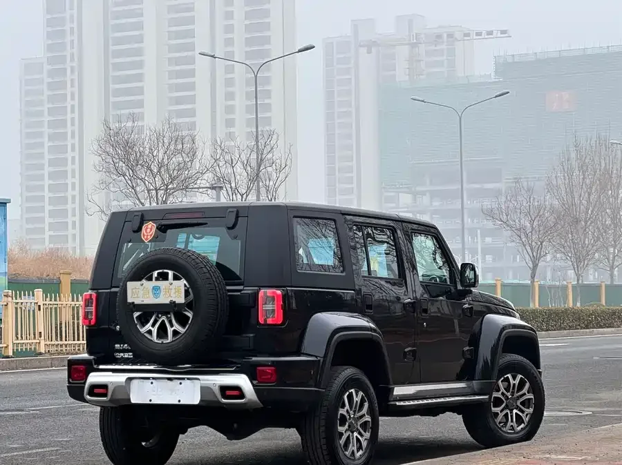 BAIC BJ40 Beijing Off-road BJ40 2020 2.0T Automatic 4WD City Hunter Edition Knight Edition 2022 — миниатюра 5