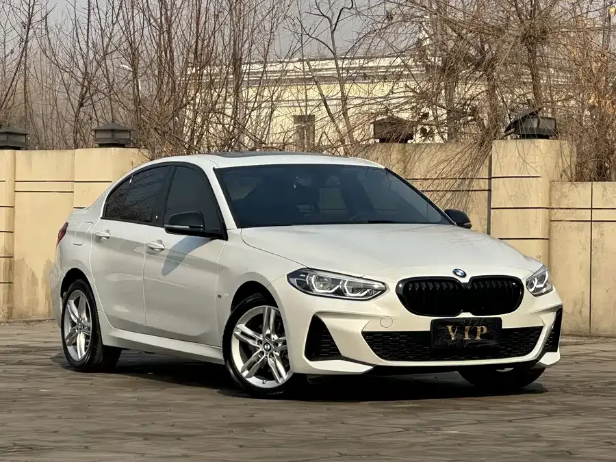 BMW 1 series BMW 1 Series 2023 120i M Sport Night Edition 2023 — миниатюра 3