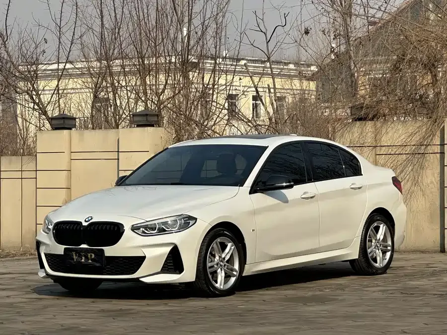 BMW 1 series BMW 1 Series 2023 120i M Sport Night Edition 2023 — фото 1, купить с доставкой в Москву