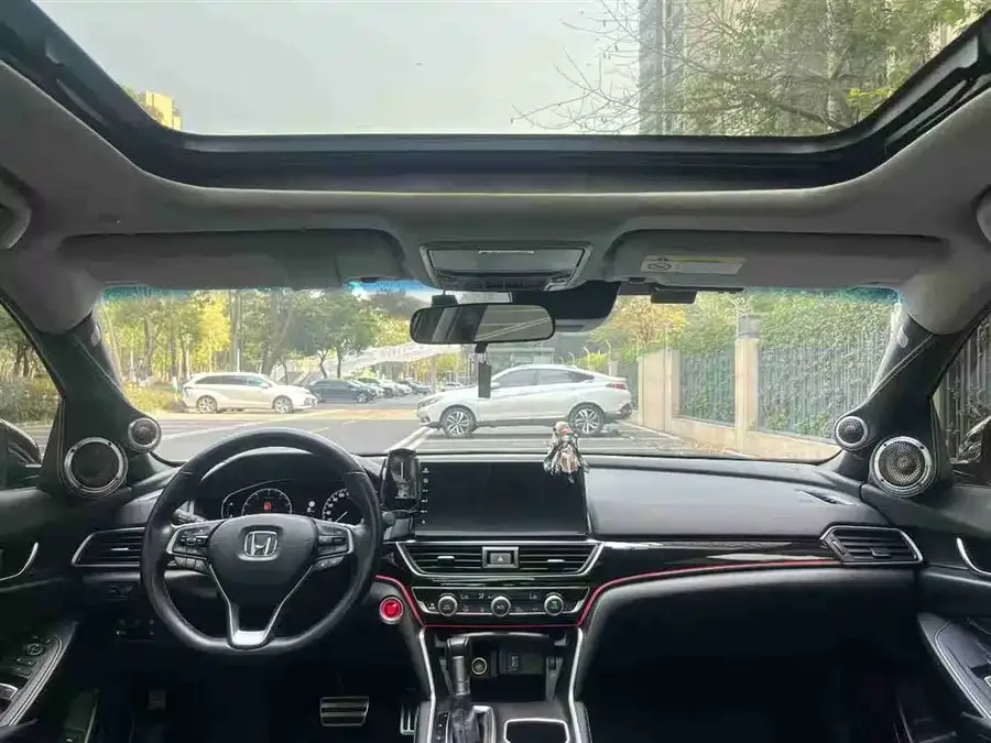 Honda Accord 2022 Accord 260TURBO Fantasy Night Premium Edition 2023 — миниатюра 3