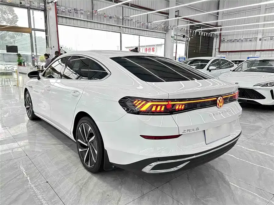 Volkswagen Lamando Lingdu 2022 Lingdu L 280TSI DSG Super Hot Flagship Edition 2022 — миниатюра 4