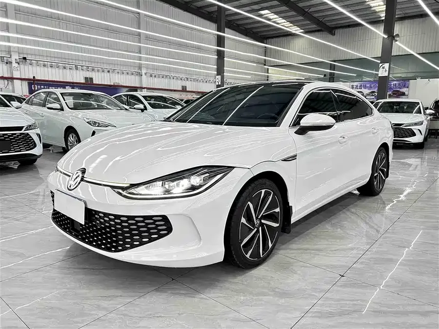 Volkswagen Lamando Lingdu 2022 Lingdu L 280TSI DSG Super Hot Flagship Edition 2022 — фото 1, купить с доставкой в Москву