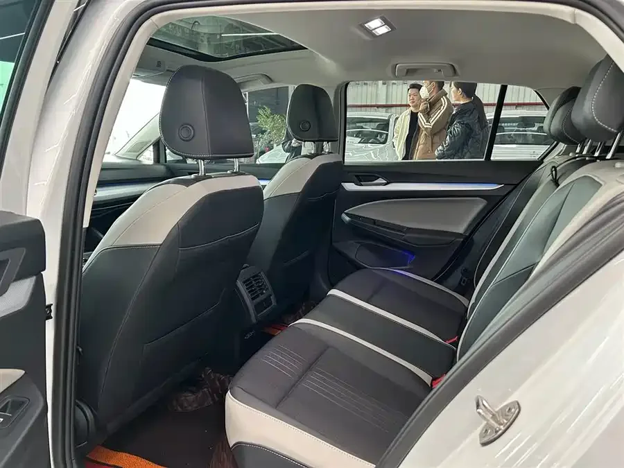 Volkswagen golf Golf 2023 facelift 280TSI DSG Pro 2024 — миниатюра 5