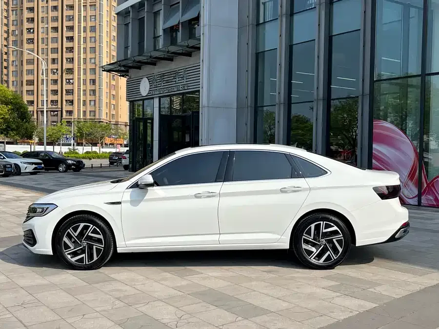 Volkswagen Sagitar 2024 Sagitar 300TSI DSG Beyond Edition 2024 — миниатюра 3