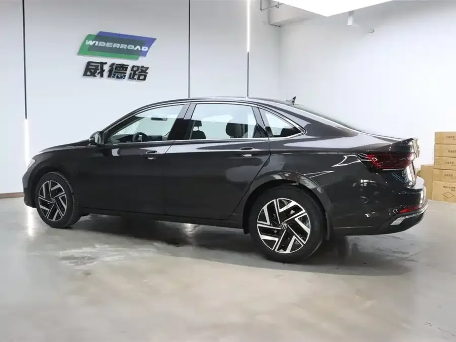 Volkswagen Sagitar 2026 Volkswagen Sagitar 300TSI DSG Premium Edition (30 Million Units Selected) 2026 — миниатюра 4