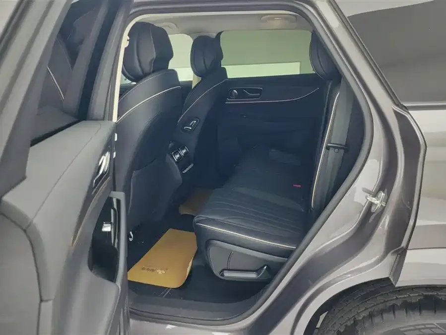 Chery Tiggo 9 Tiggo 9 2023 2.0T Dual Clutch 2WD Luxury Edition 7 Seaters 2023 — миниатюра 5