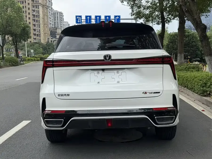 Changan CS75PLUS Changan CS75PLUS 2024 Third Generation Champion Edition 1.5T Smart Driving and Navigation Edition 2024 — миниатюра 2