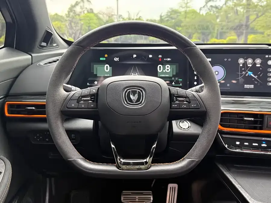 Changan UNI-T Changan UNI-T 2022 1.5T Sports Edition Flagship Model 2022 — миниатюра 4