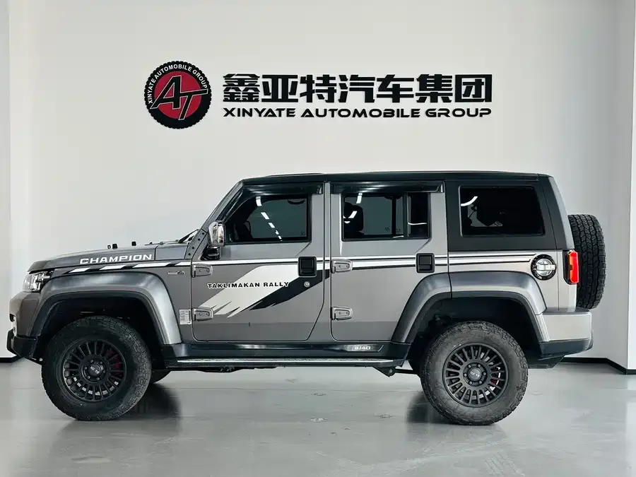 BAIC BJ40 Beijing Off-road BJ40 2023 2.0T Automatic 4WD Touring Tower Champion Edition 2023 — миниатюра 3