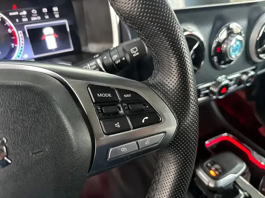 BAIC BJ40 Beijing Off-road BJ40 2023 2.0T Automatic 4WD Touring Tower Champion Edition 2023 — миниатюра 4