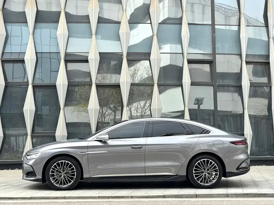 BYD Second-hand Han 2022 DM-i 121KM Premium Edition 2022 — миниатюра 3