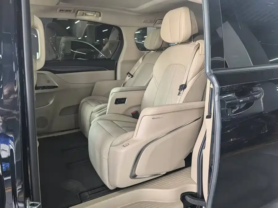 Buick GL8 New Energy 2025 Lu Shang Premium Edition 7 Seaters 2025 — миниатюра 2