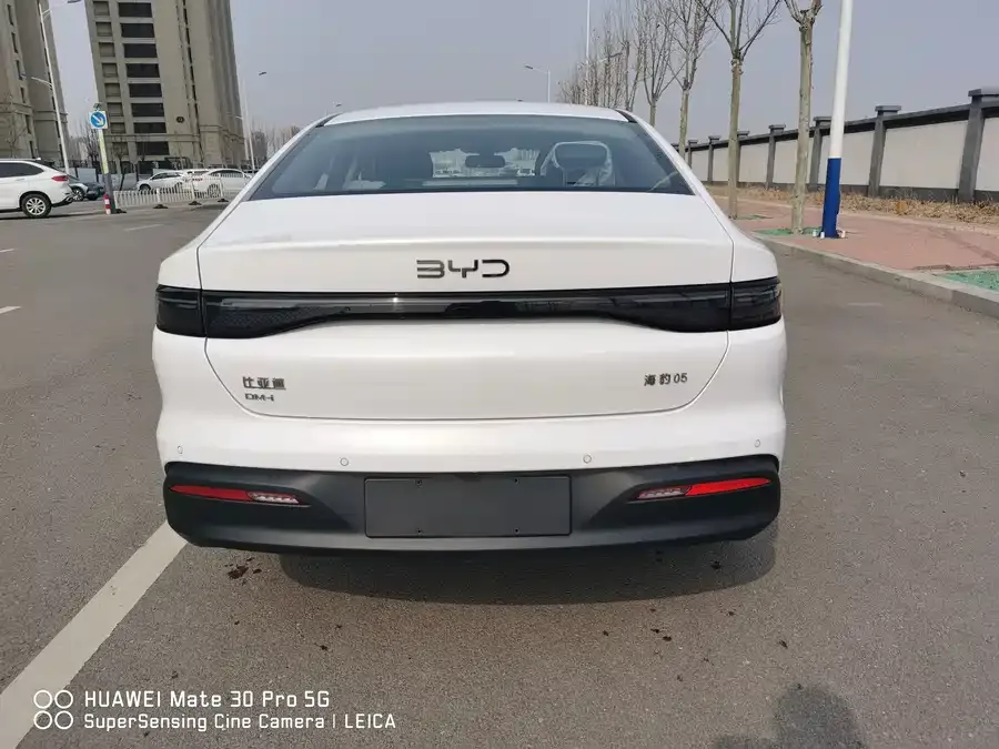 BYD seal 05 DM-i Seal 05 DM-i 2026 DM-i 128KM Luxury Edition 2026 — миниатюра 2