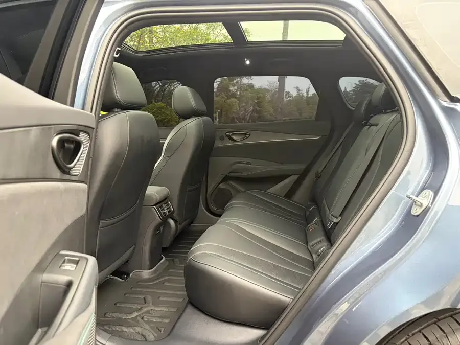 BYD Seal 06 DM-i Travel Edition Seal 06 DM-i Travel Edition 2025 DM-i 150KM Premium Edition 2026 — миниатюра 2