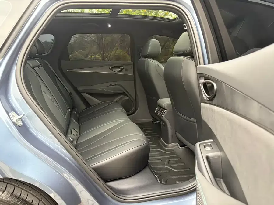 BYD Seal 06 DM-i Travel Edition Seal 06 DM-i Travel Edition 2025 DM-i 150KM Premium Edition 2026 — миниатюра 4