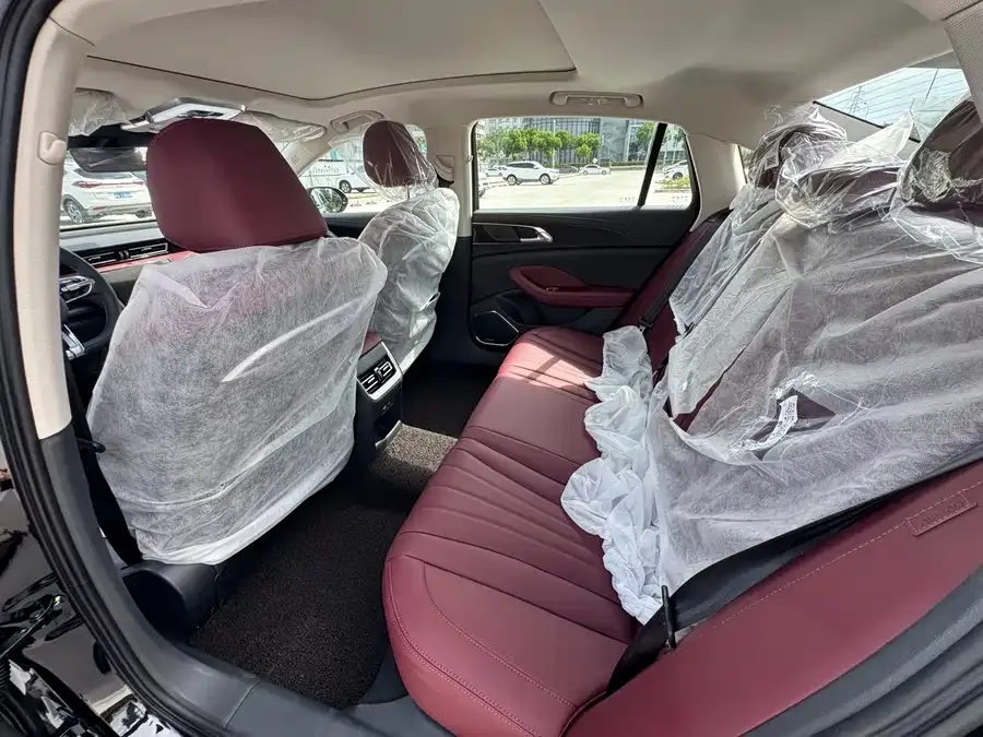 Hongqi H5 Hongqi H5 2025 2.0T Automatic Shadow 2 Millionth Commemorative Edition 2026 — миниатюра 2