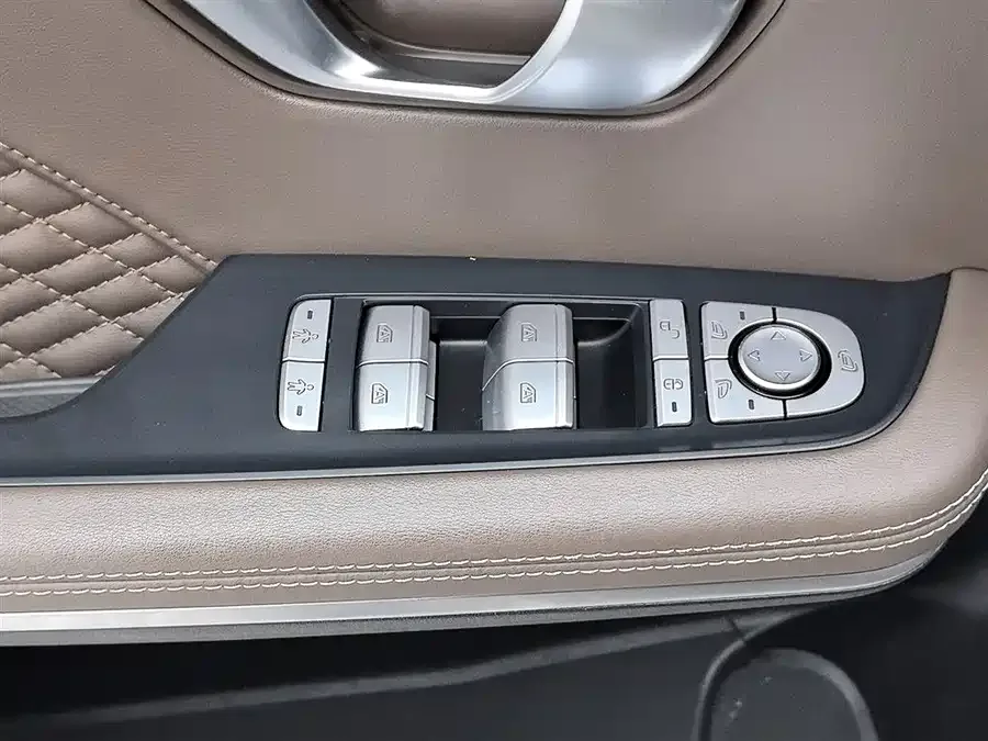 BYD Second-hand Han 2022 DM-i 121KM Premium Edition 2022 — миниатюра 3