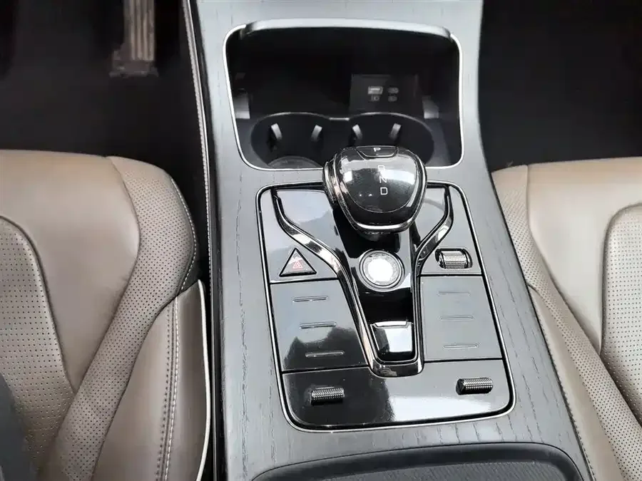 BYD Second-hand Han 2022 DM-i 121KM Premium Edition 2022 — миниатюра 4