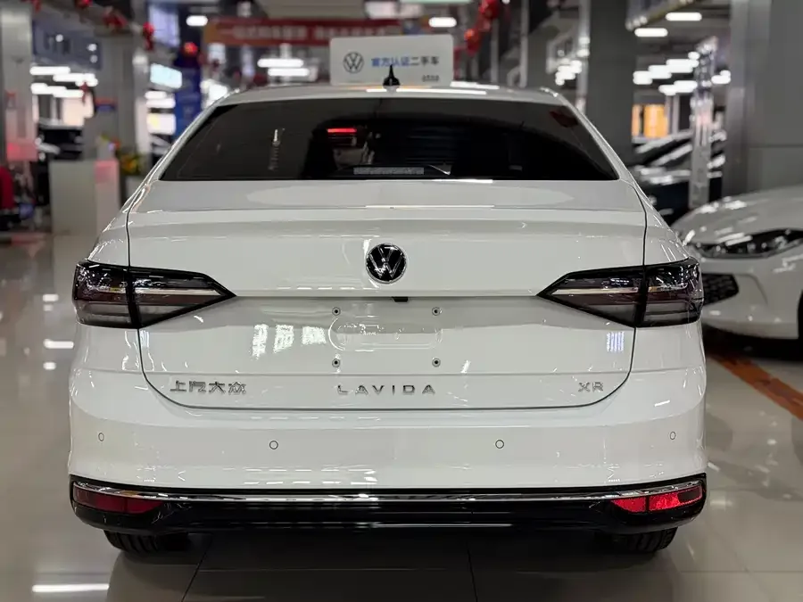 Volkswagen Lavida Lavida 2023 New 1.5L Automatic New Edition 2023 — миниатюра 3