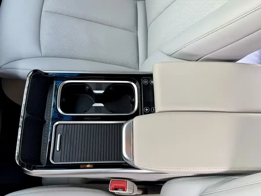 Buick GL8 2022 Land Business Class 652T Comfort Edition 2022 — миниатюра 5