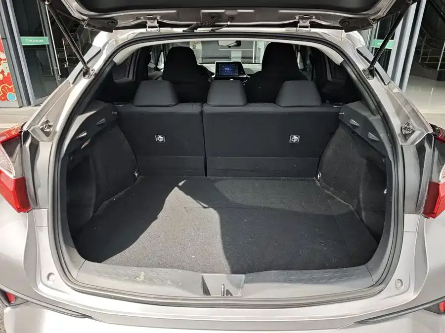 Toyota IZOA IZOA 2021 2.0L Yixiang Edition 2022 — миниатюра 5