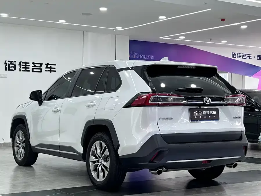 Toyota Wildlander Wildlander 2023 2.0L CVT 2WD Urban Edition 2023 — миниатюра 4