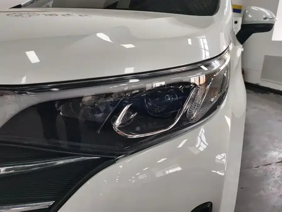 GAC Trumpchi M6 Trumpchi M6 2021 270T DCT Elite Edition (seven seats) 2022 — миниатюра 2