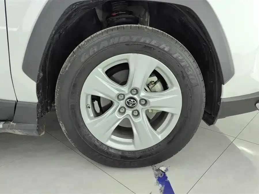 Toyota RAV4 RAV4 Rongfang 2022 2.0L CVT 2WD Urban Edition 2022 — миниатюра 2