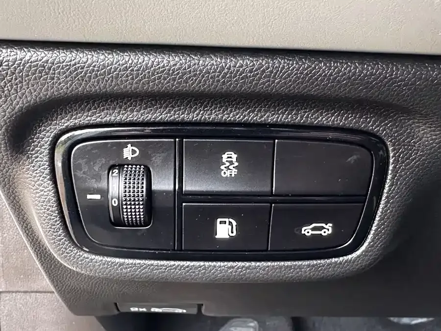 GAC Trumpchi Shadow Leopard Shadow Leopard 2021 270T DCT J16 Edition 2023 — миниатюра 5