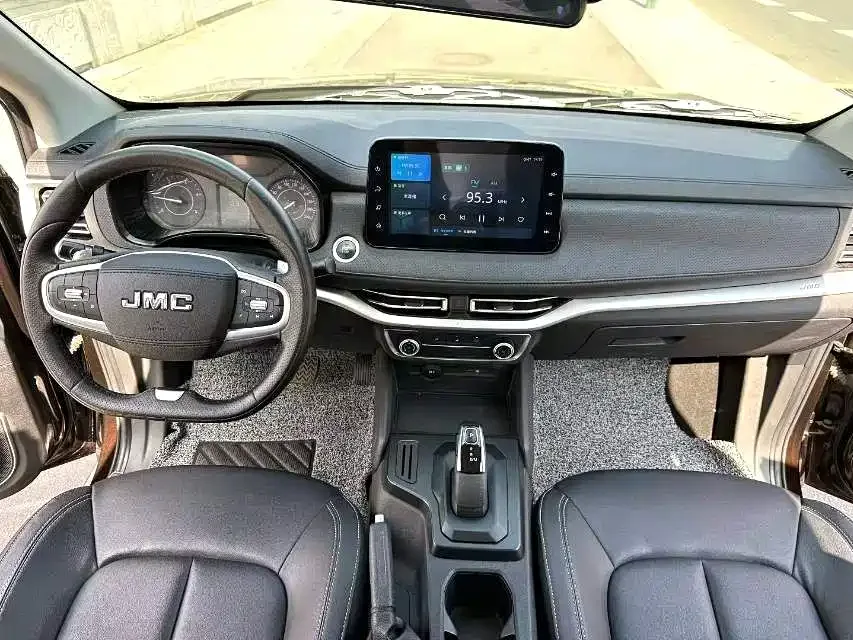 Jiangling Domain Tiger 7 Yuhu 7 2023 2.0T automatic diesel two-wheel drive comfort type long axis 2023 — миниатюра 2