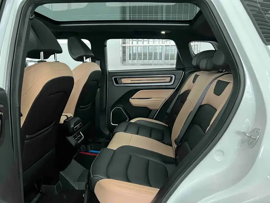 Geely ICON Geely ICON 2023 1.5TD Chocolate Edition 2023 — миниатюра 4