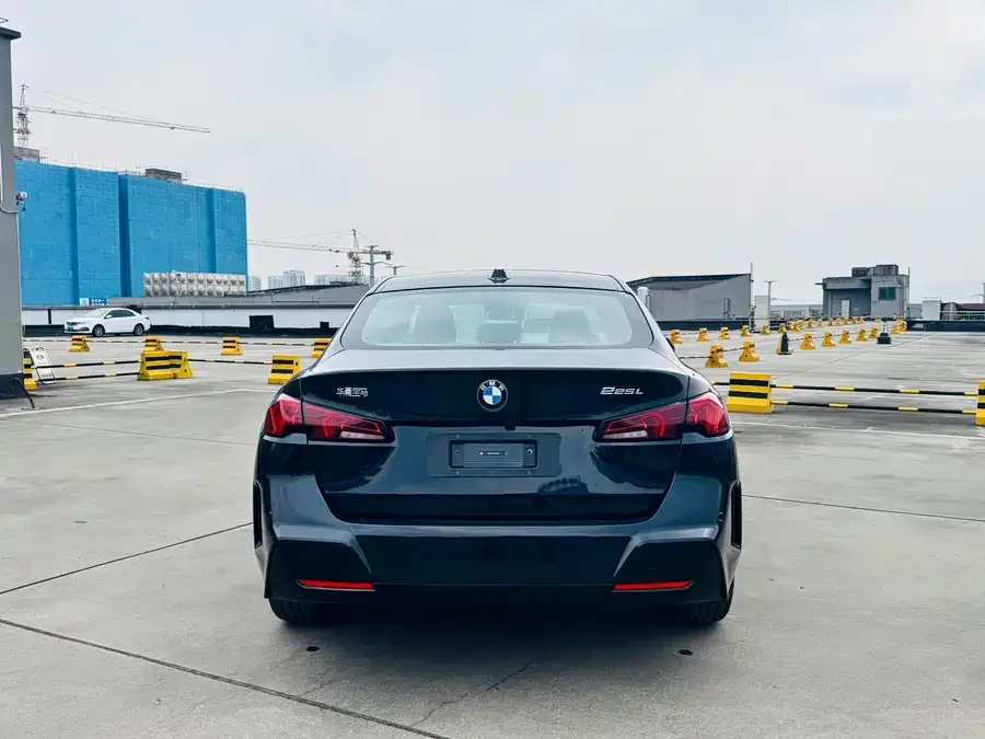 BMW 2 series BMW 2 Series 2025 225L M Sports Package 2025 — миниатюра 2