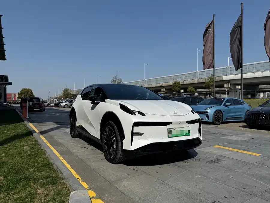 Zeekr X Zeekr X 2025 four-seat rear-wheel drive cube version 2024 — миниатюра 3