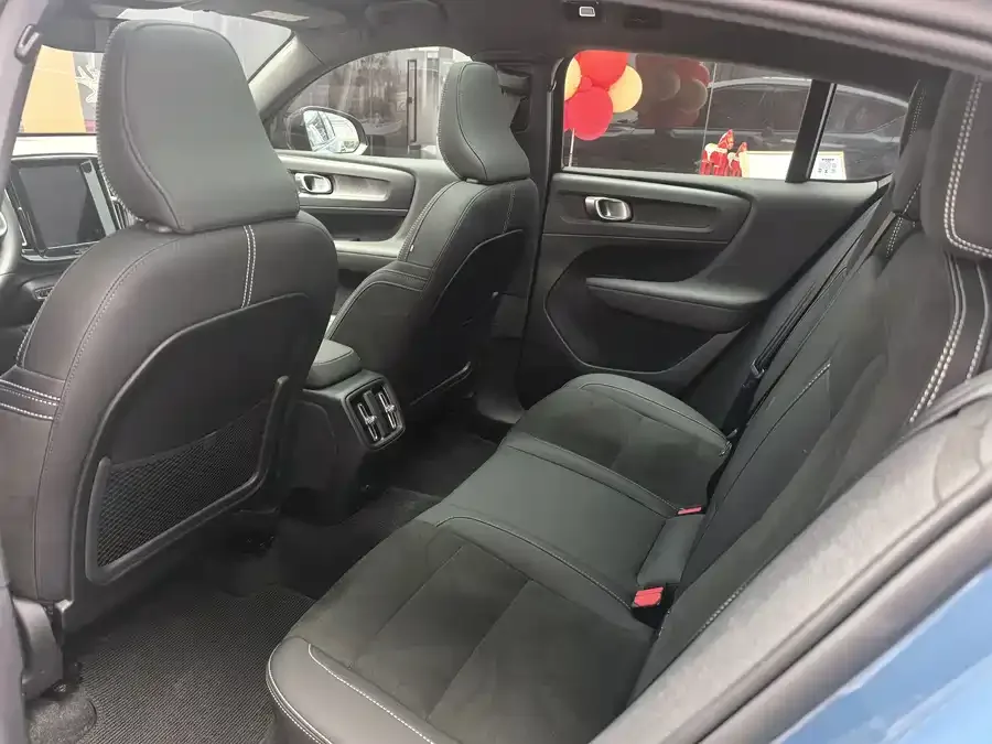 Volvo C40 2024 Long Range PRO 2024 — миниатюра 4