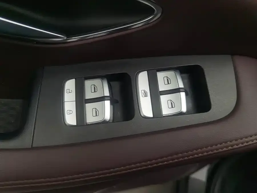 Jetour X90 Jetour X90 2022 Zilong 2.0T DCT Changsheng Edition 7 Seaters 2022 — миниатюра 3