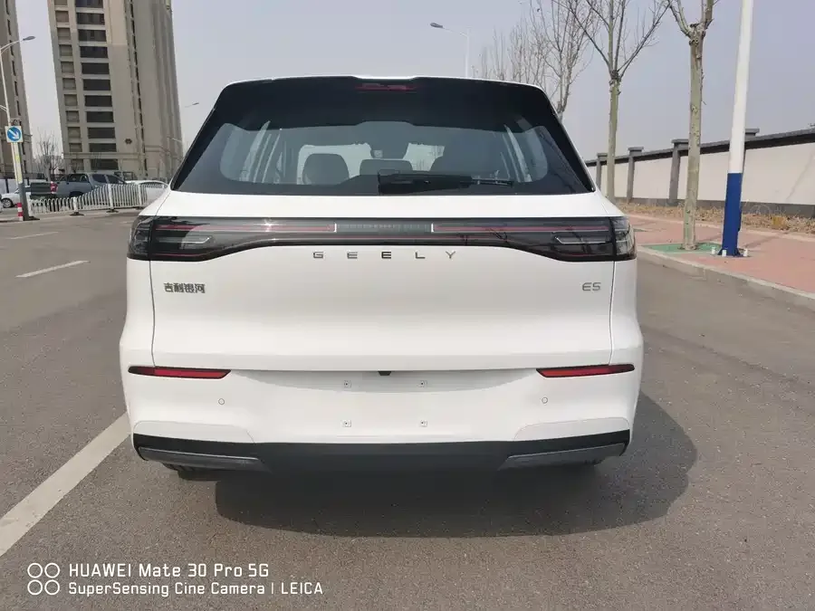 Geely Galaxy E5 Galaxy E5 2026 530km Explorer Edition 2026 — миниатюра 2