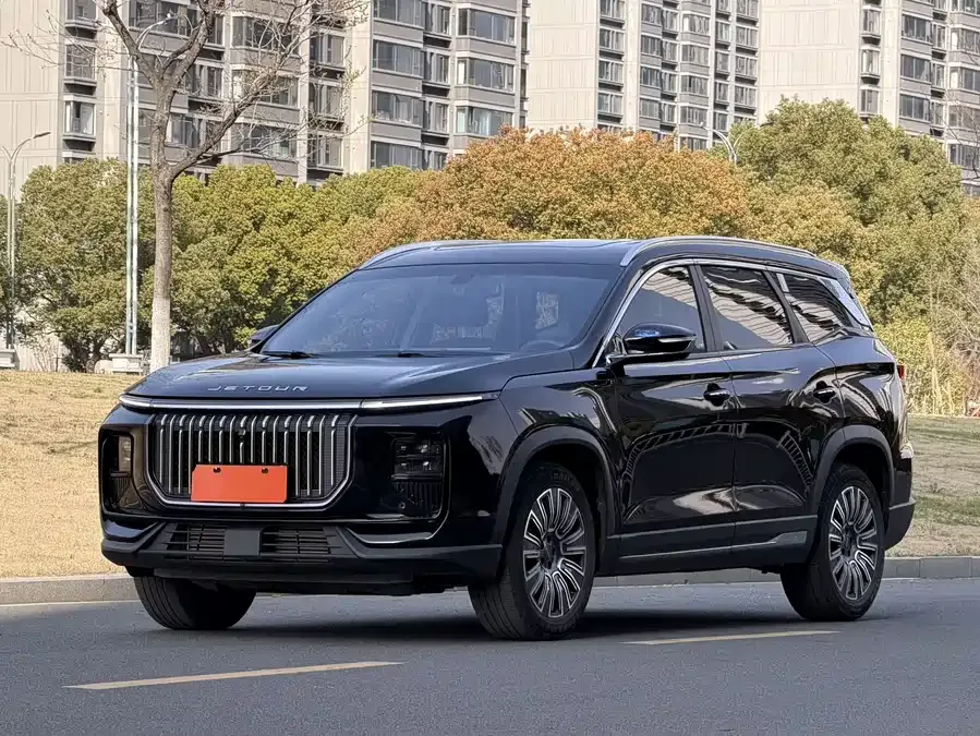Jetour X90 PRO JETOUR X90 PRO 2024 1.6T DCT Luxury Edition 7 Seaters 2024 — фото 1, купить с доставкой в Москву